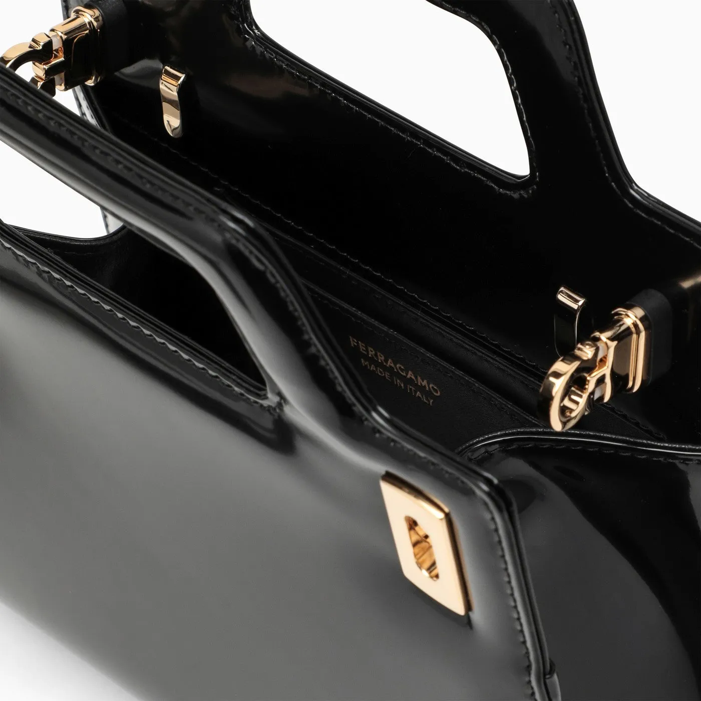 Ferragamo    Ferragamo Black Leather Wanda Bag