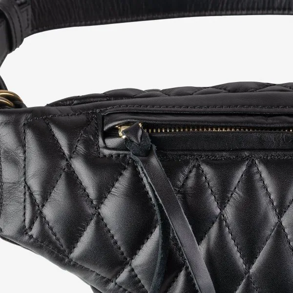 Iron Heart Diamond Stitched Leather Waist Bag Black