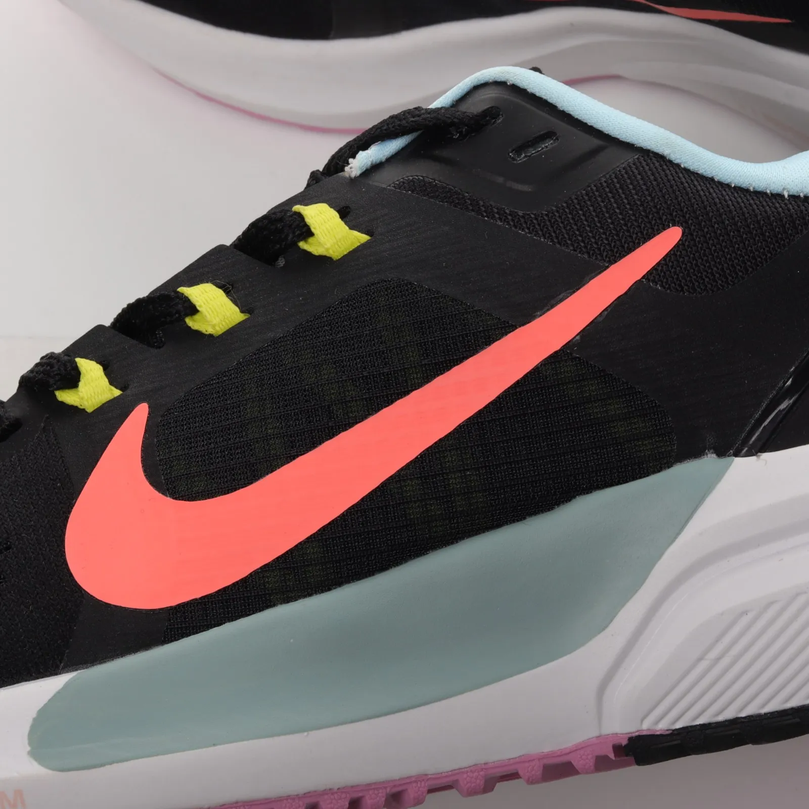 Nike Air Zoom Vomero 15 Black Blue Pink DJ0037-061