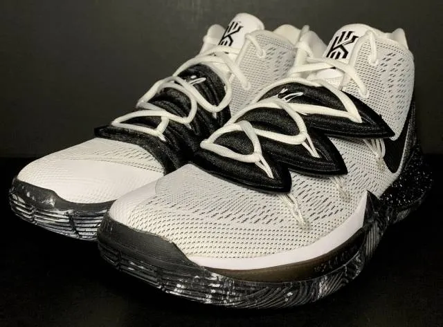 Nike kyrie 5 oreo