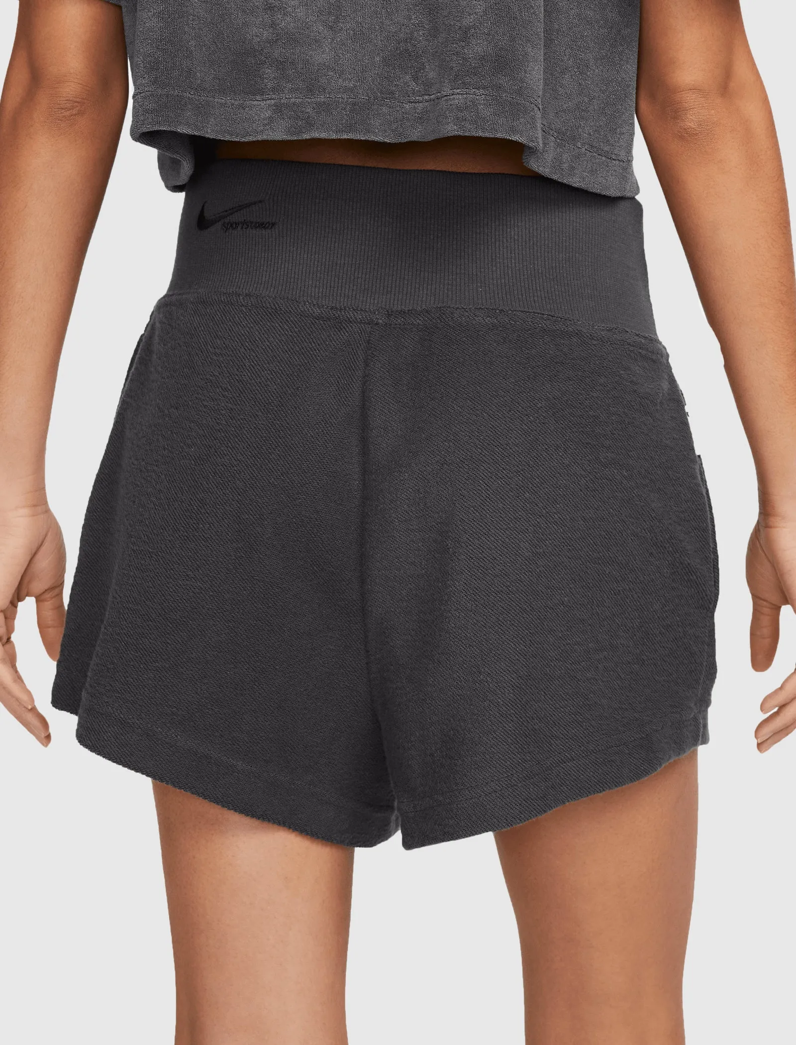 NIKE WOMEN'S HIGH-WAISTED FLEECE SHORT   BLACK