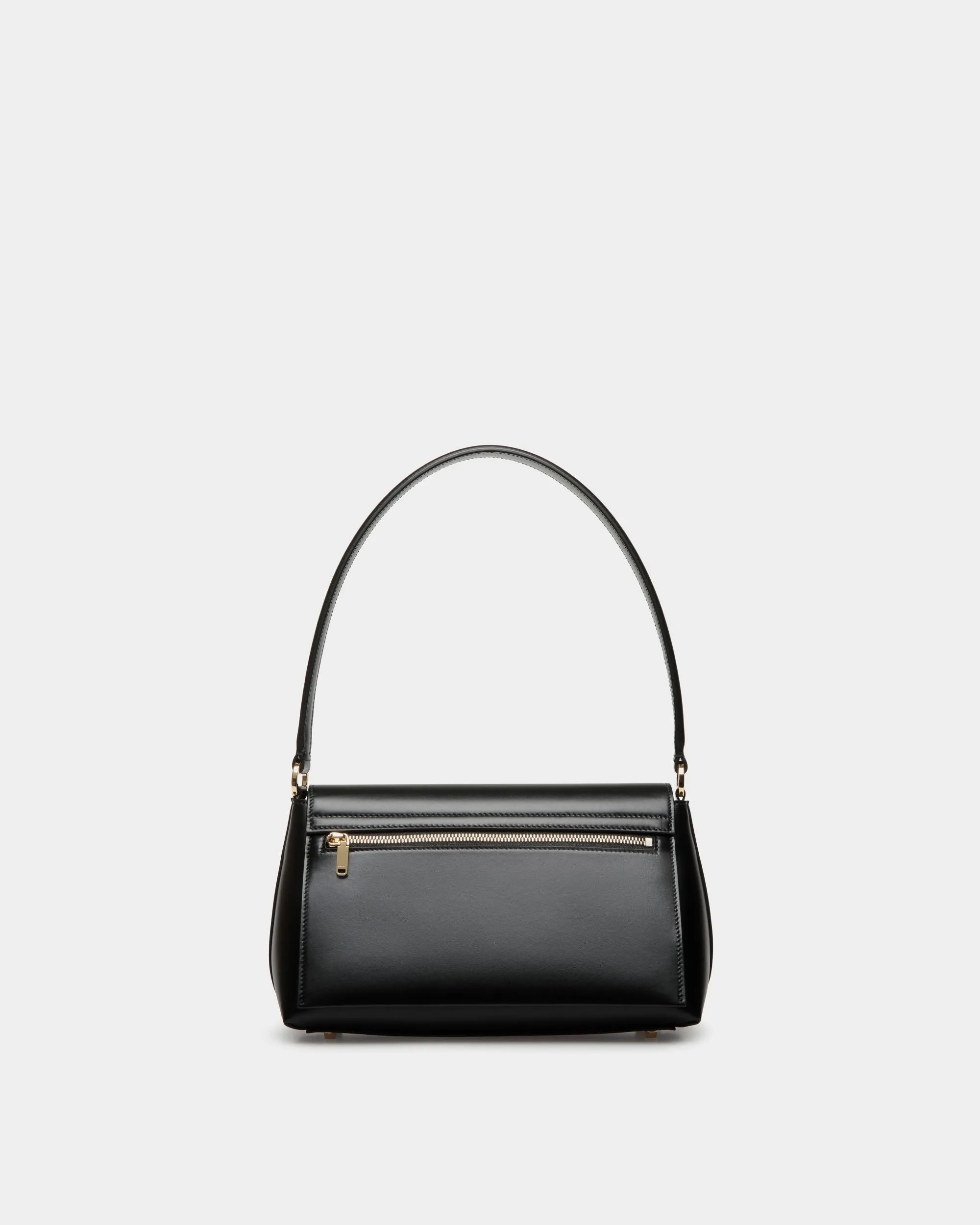 Ollam Small Top Handle Bag In Black Leather 