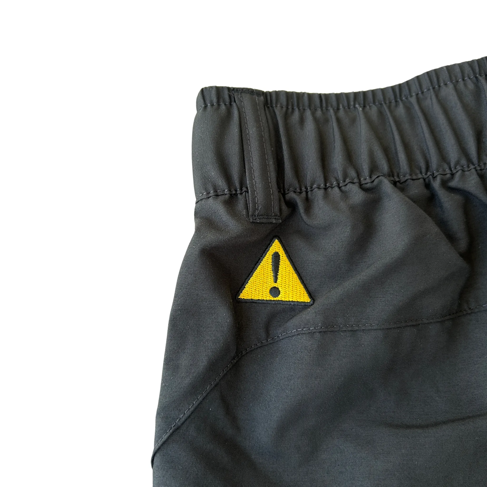 Puma MAPF1 X MDJ Woven Shorts (Puma Black)