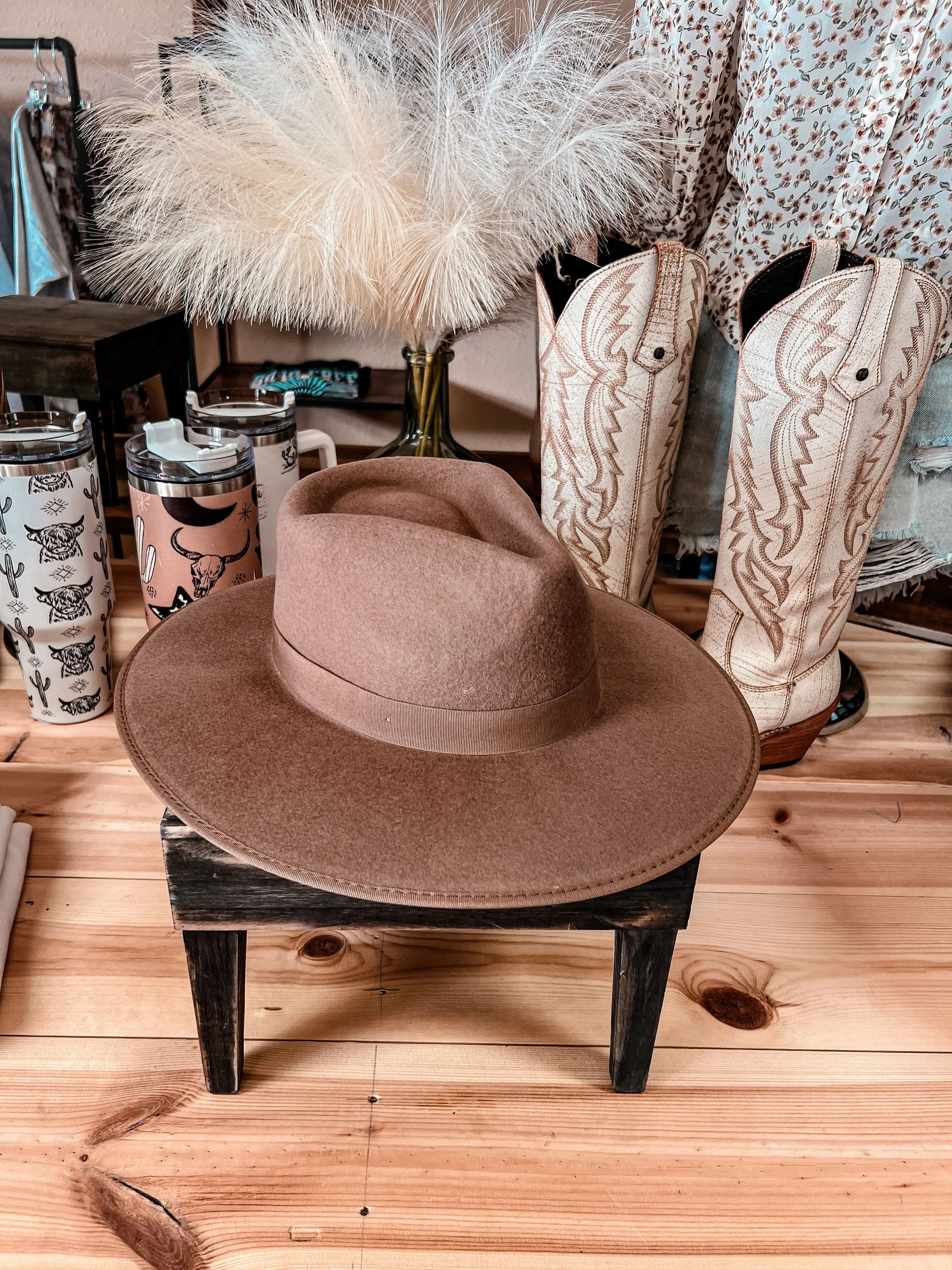 The Jesse James Felt Hat (Brown)