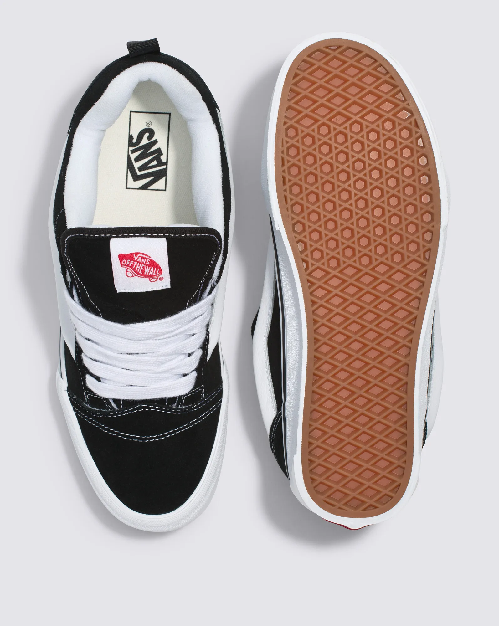 VANS - Men - KNU Skool - Black/White