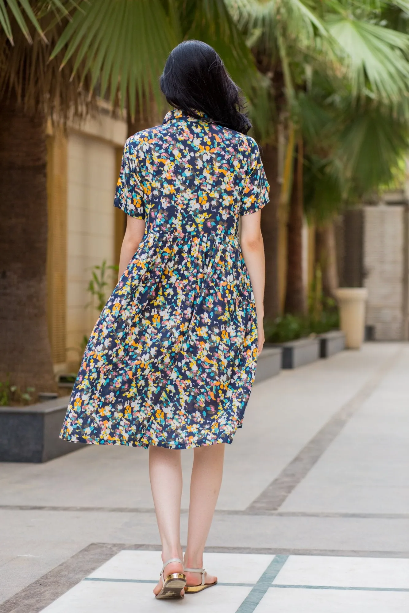 Vivid Sprinkle Maternity & Nursing Collar Dress