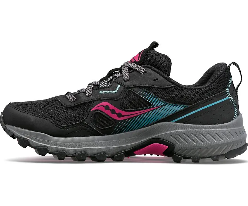 Women's Saucony Excursion TR16 Color: Black | Fuchsia (WIDE WIDTH)